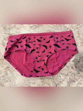 VS PINK Halloween Bats Seamless Hiphugger panty Pink NWT Large